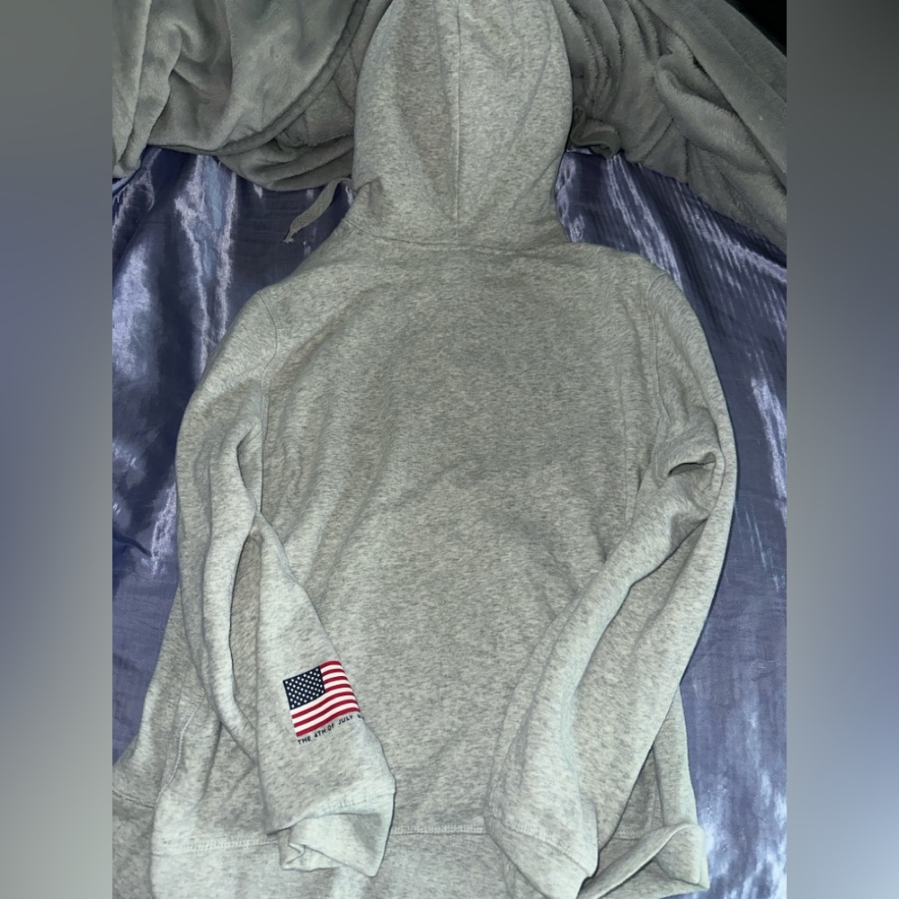 Sweatshirt - Picture 3 of 3